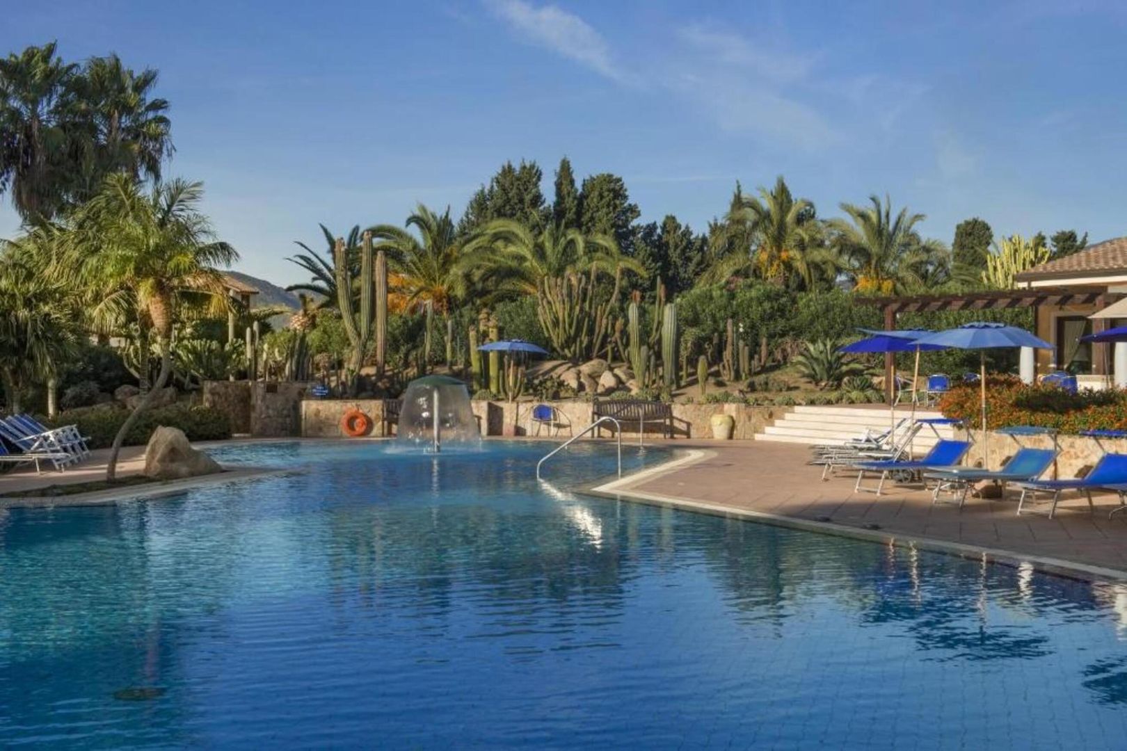 Lantana Apartments