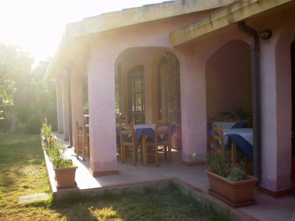 Hotel S'obreschida