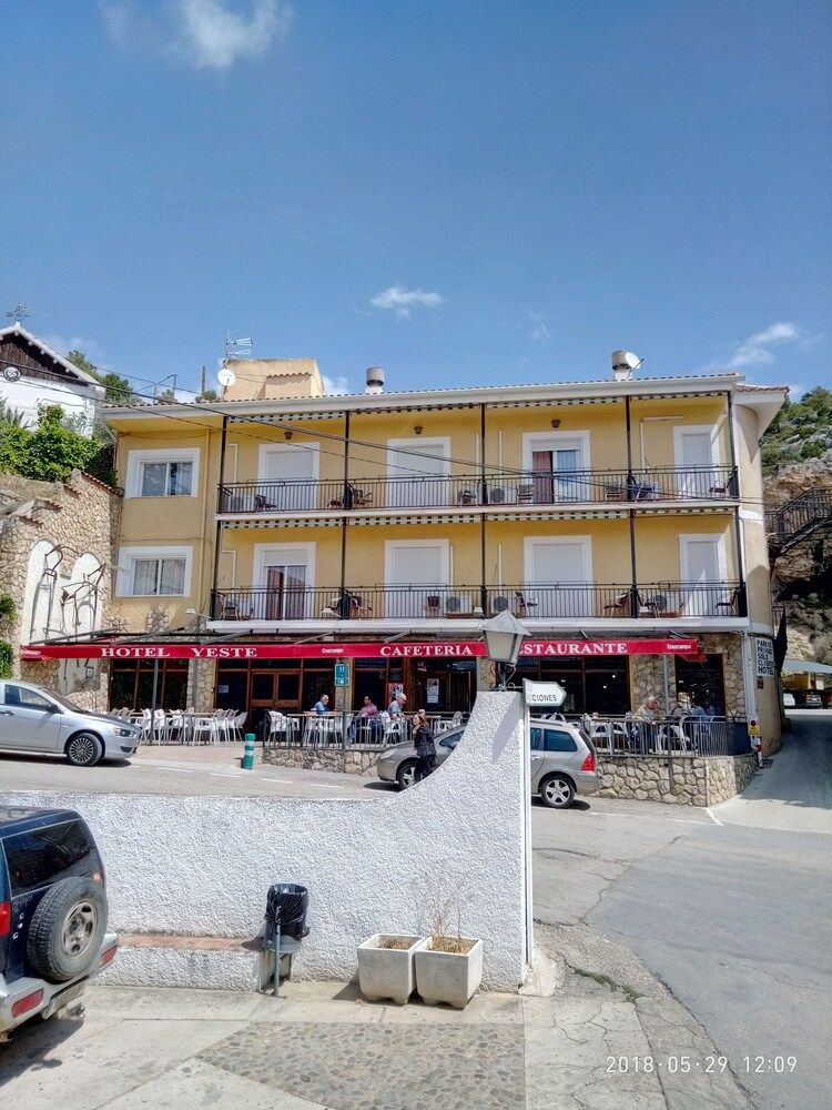 Hotel Yeste