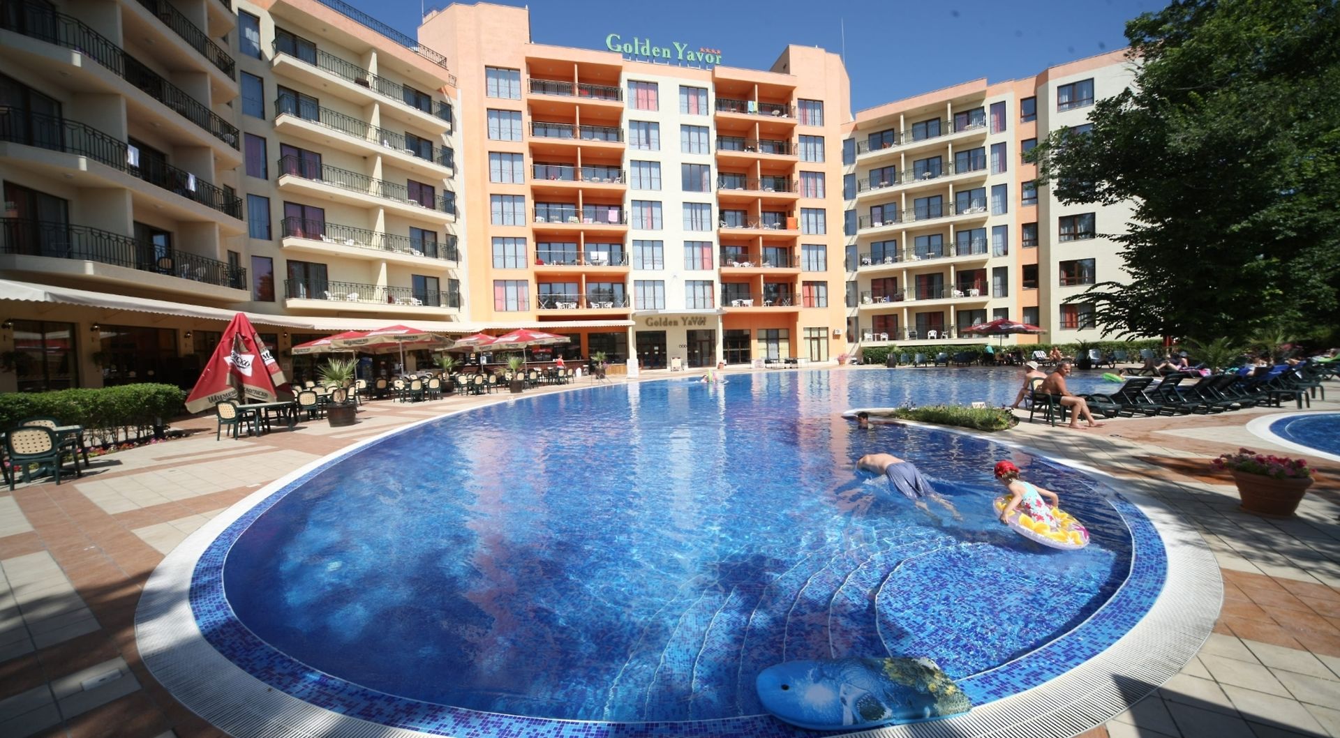 Golden Sands 10