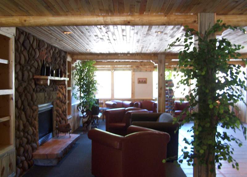 River Canyon Lodge