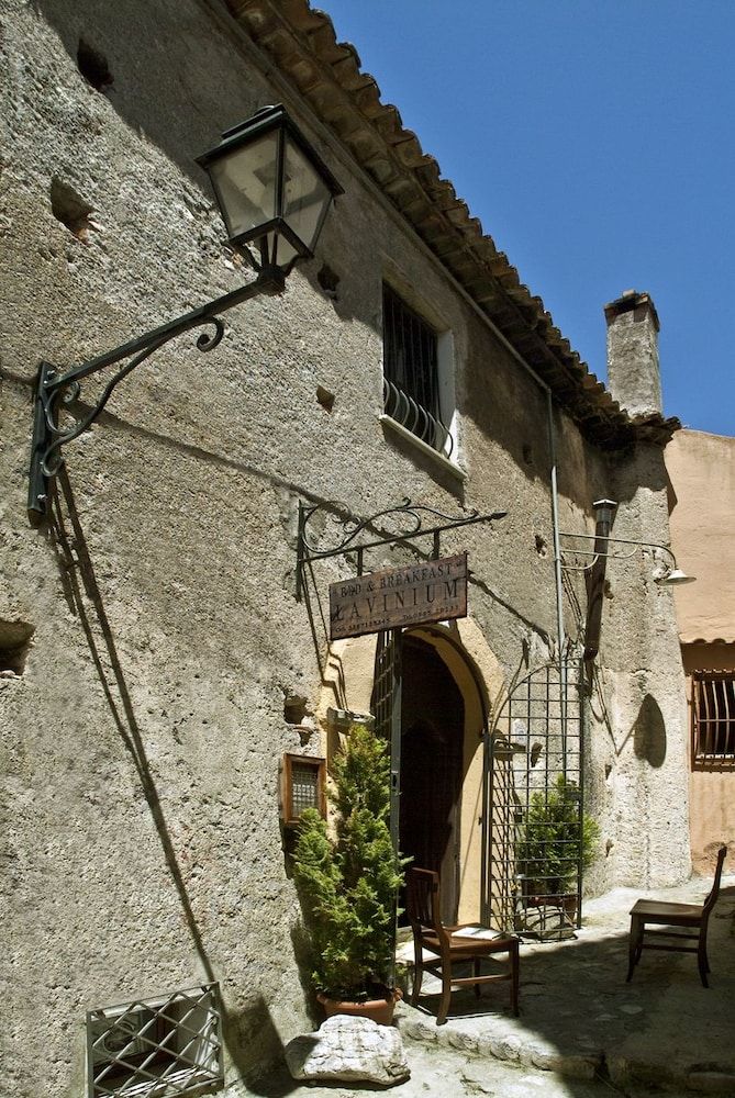 B&B Lavinium