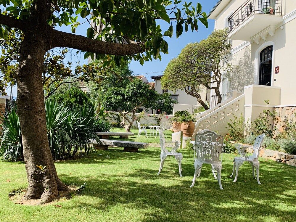 Raphael Hotel