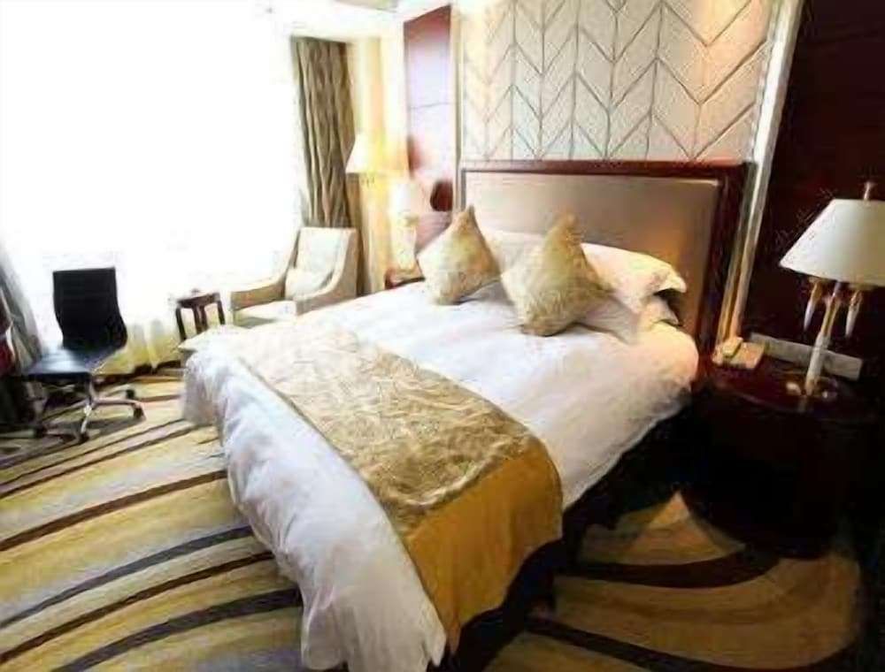 Ramada by Wyndham YangZhou BaoYing