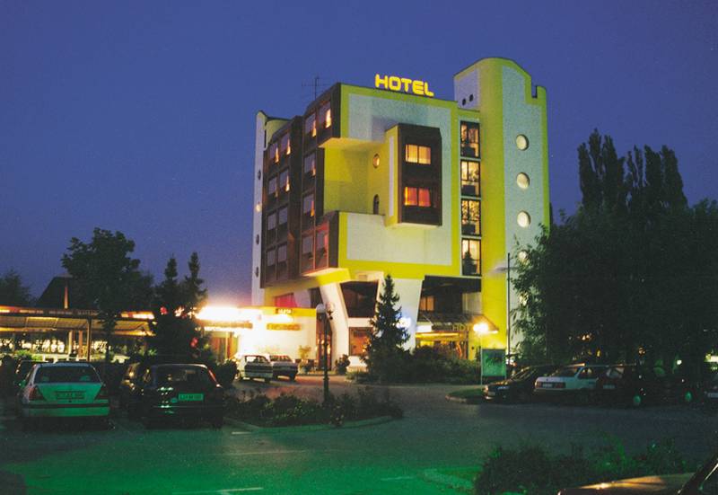 MC Hotel
