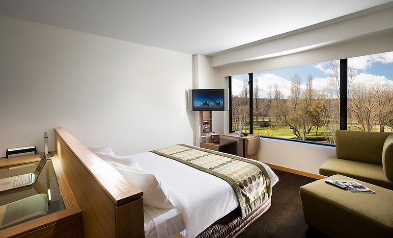 Crowne Plaza Canberra
