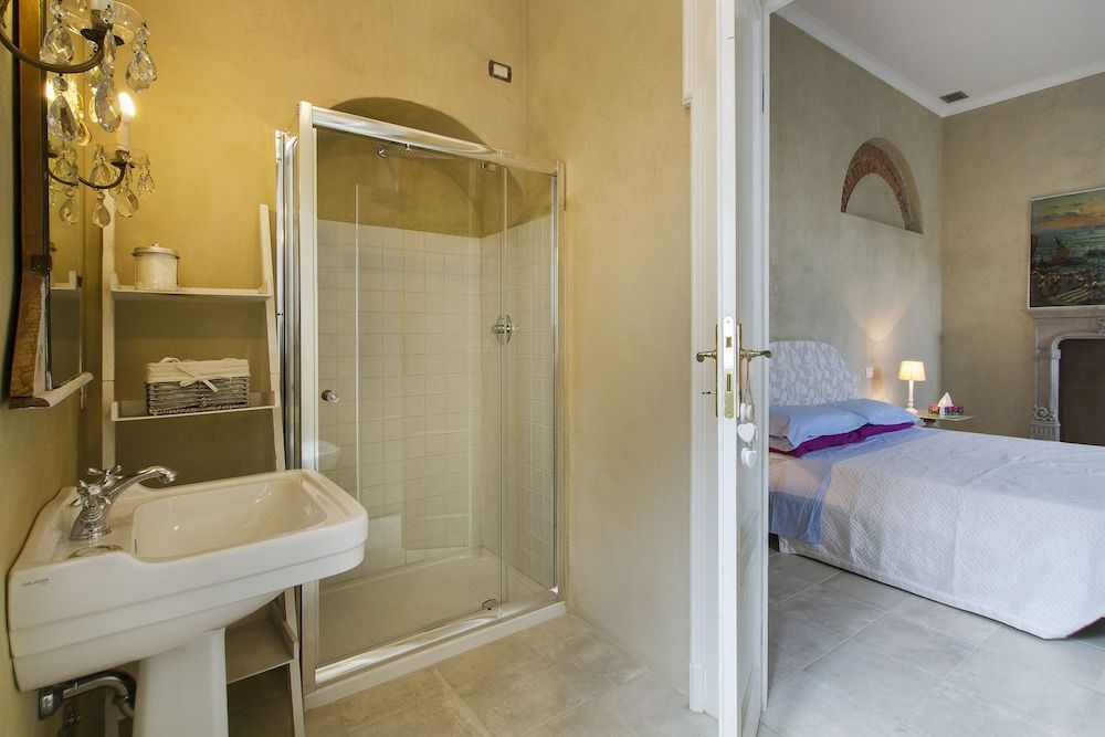 White Lilac Boutique B&B
