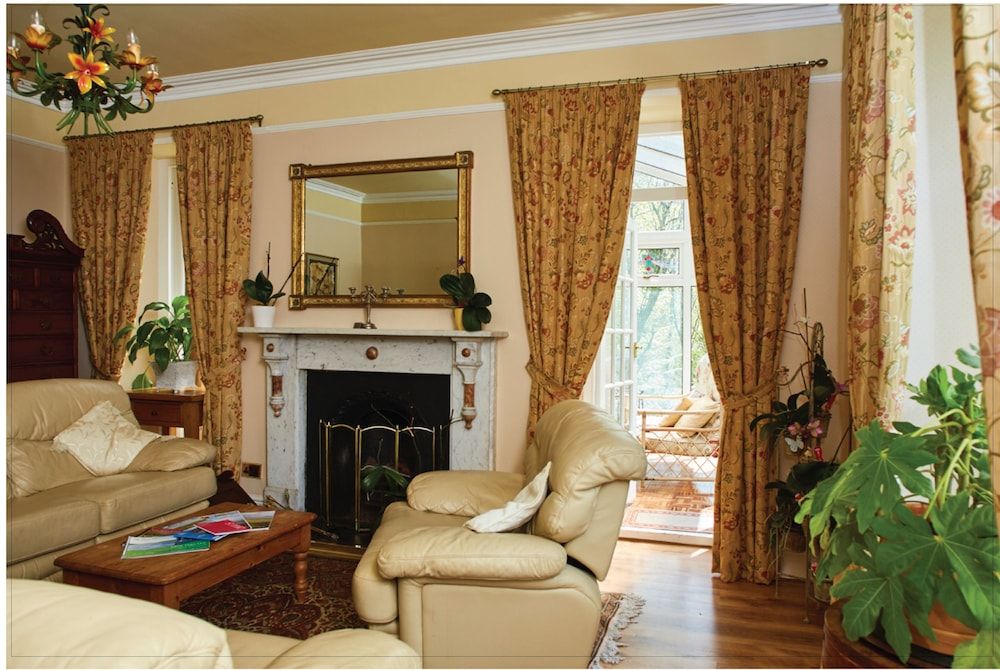 Afon Rhaiadr Country House