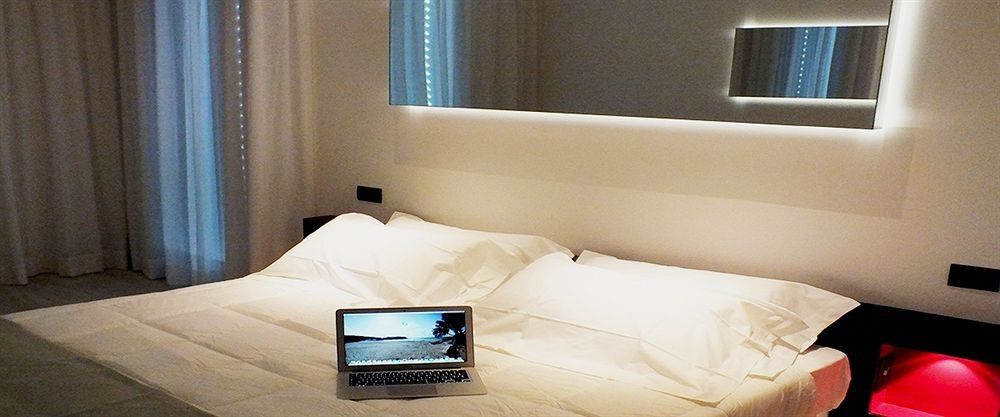 Blue Shades Aparthotel