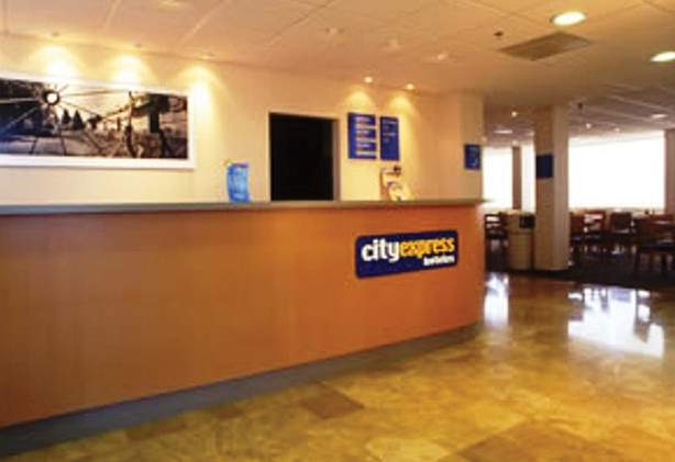 City Express León