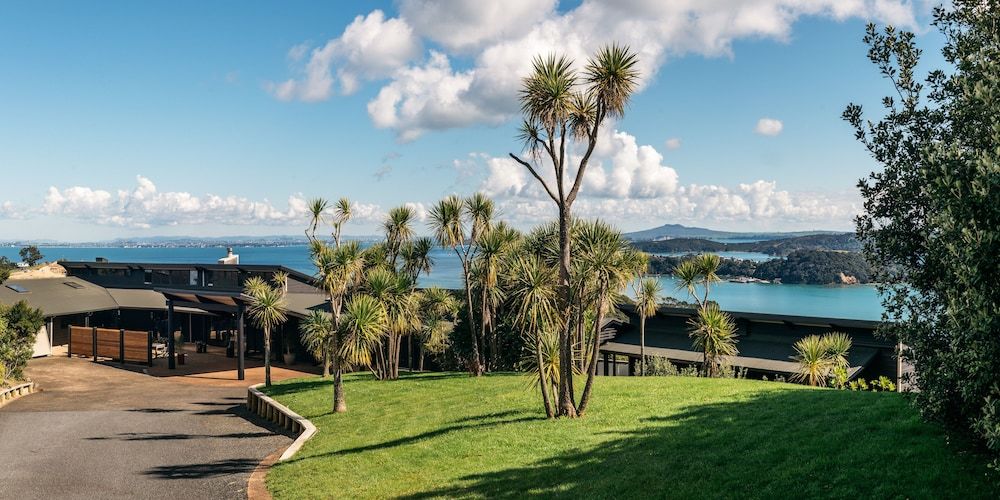 Te Whau Lodge