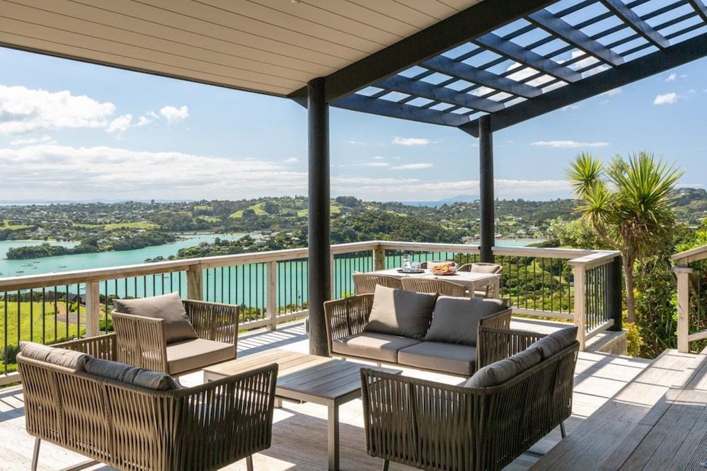 Te Whau Lodge