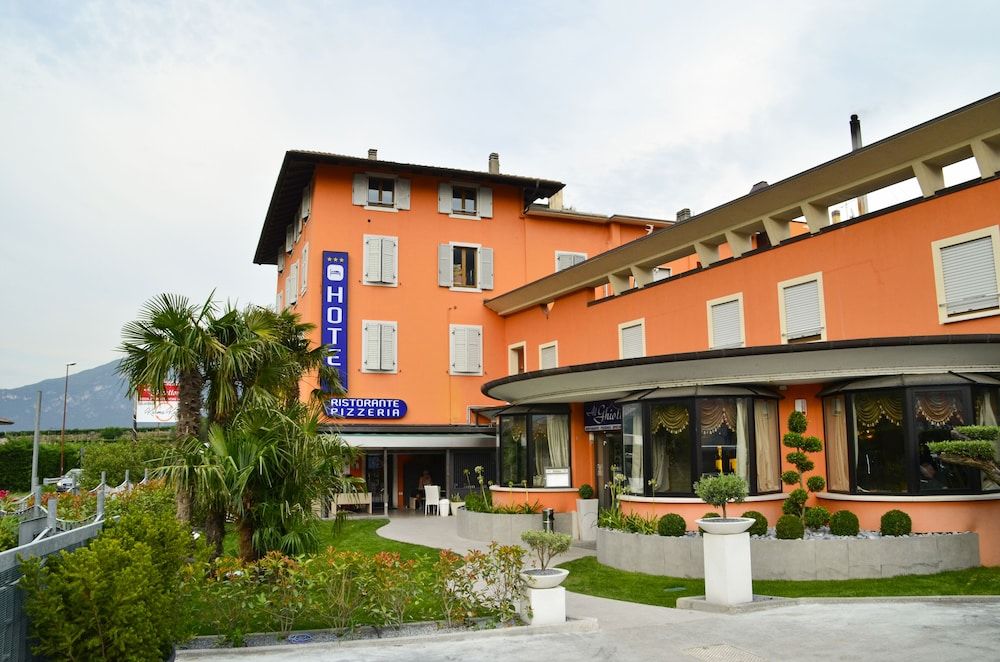 Hotel Shangri-La
