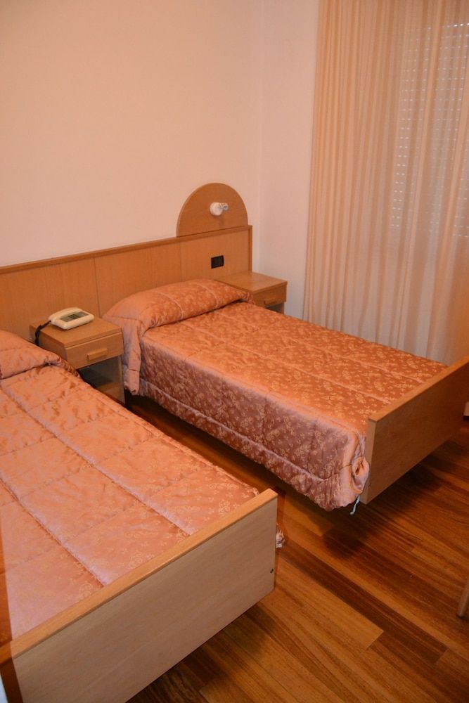 Hotel Shangri-La