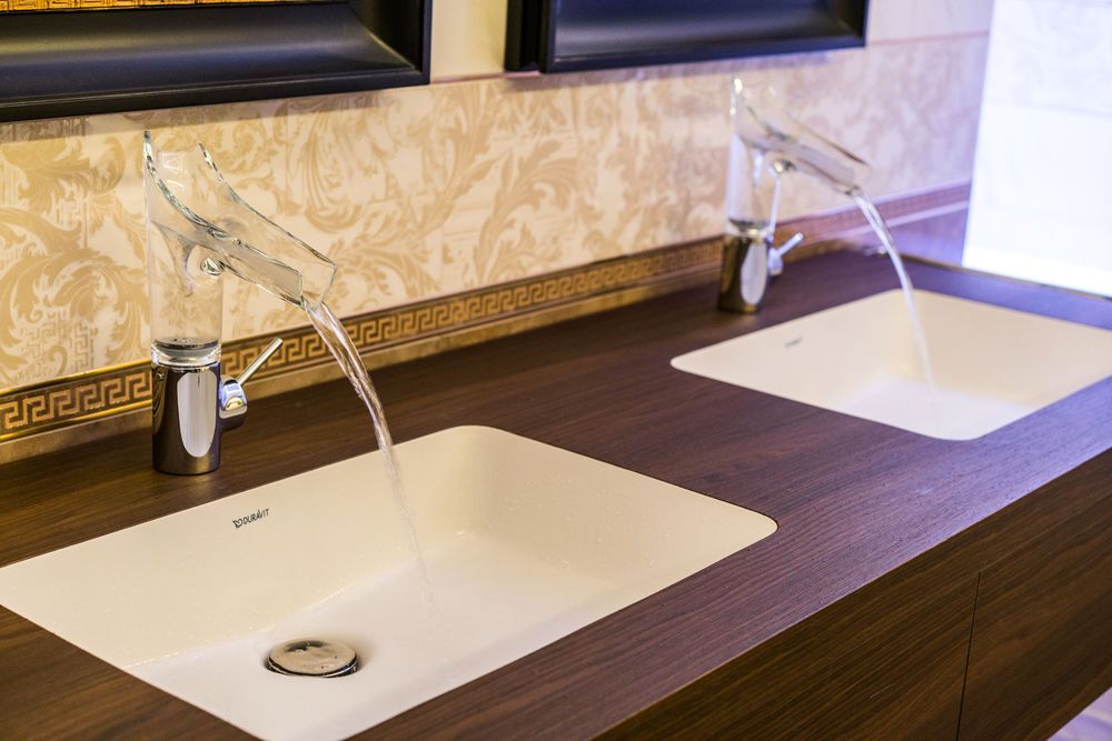 Diamond Suites