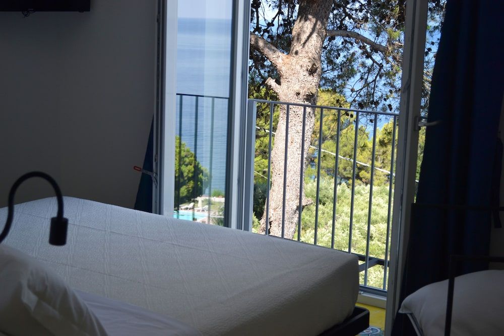 Albeca Relais