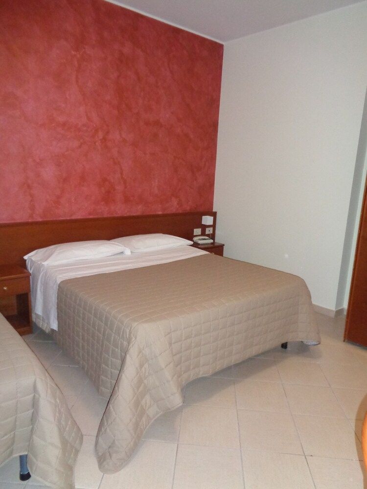 Hotel Millennium
