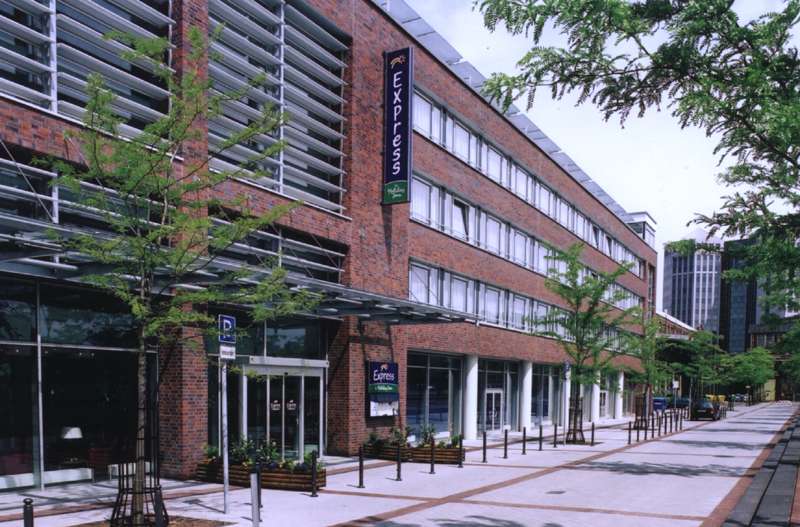 Premier Inn Essen City Limbecker Platz Hotel