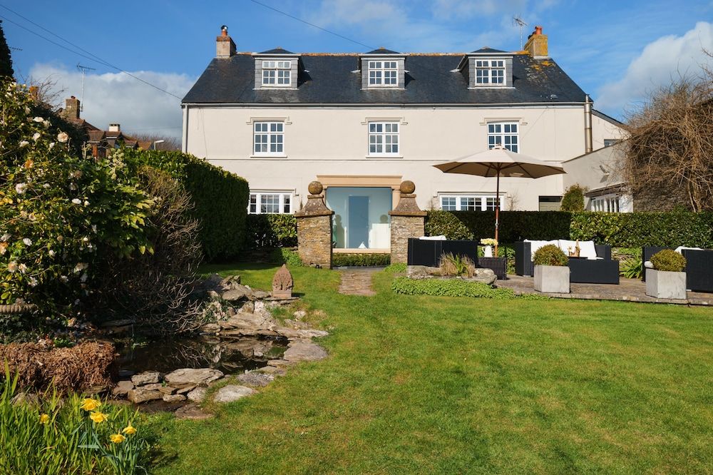 Strete Barton House