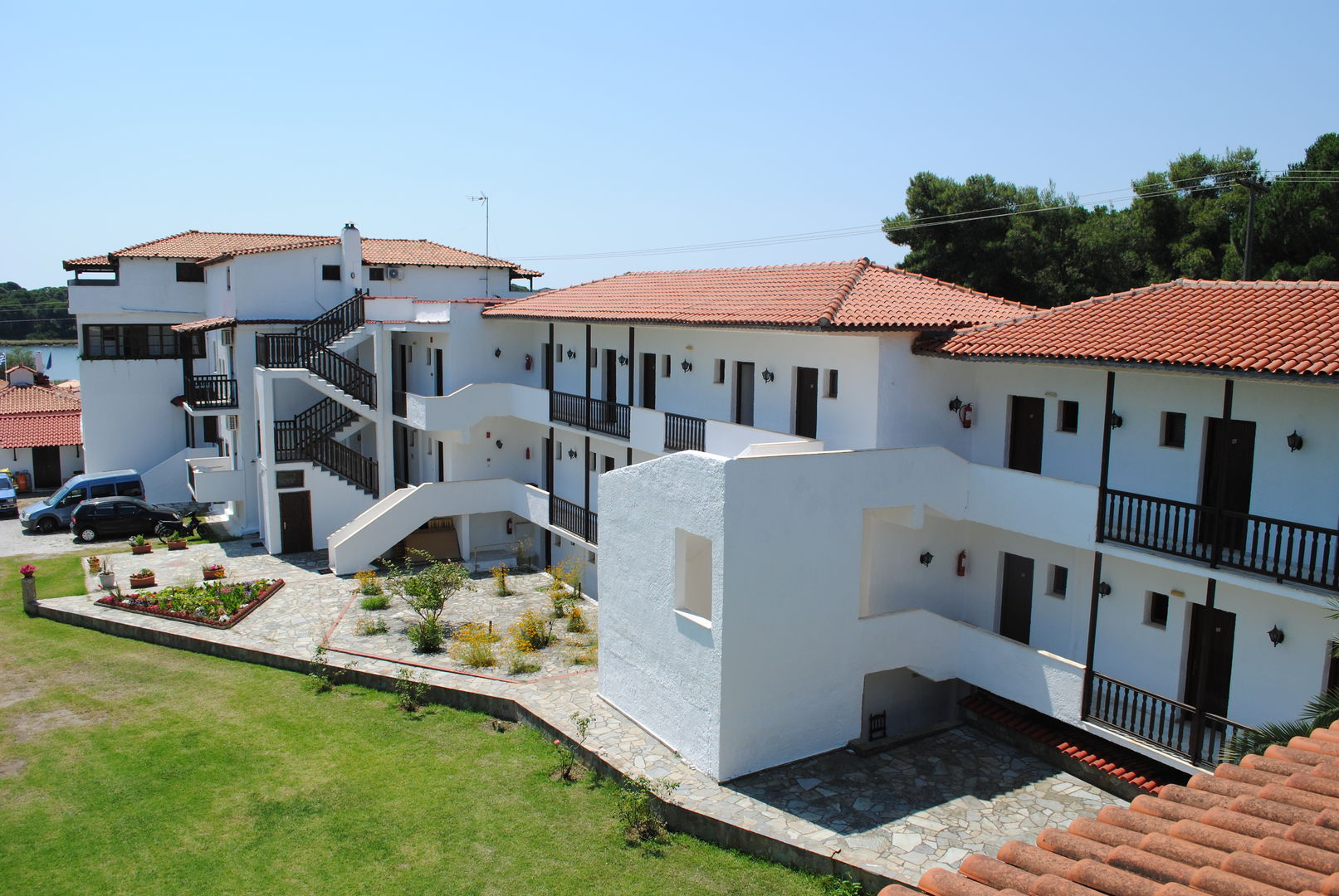 Koukounaries Beach Hotel