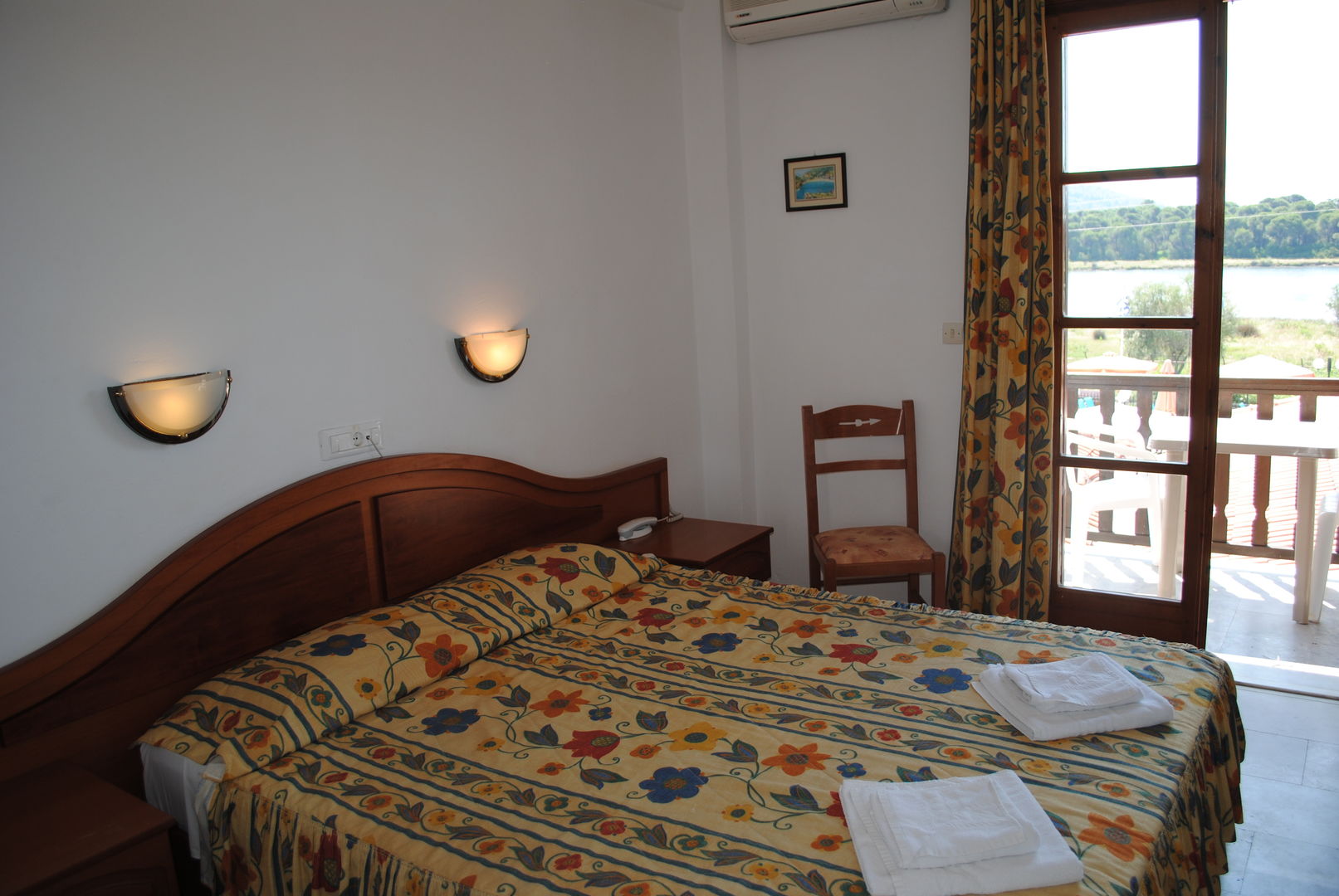Koukounaries Beach Hotel