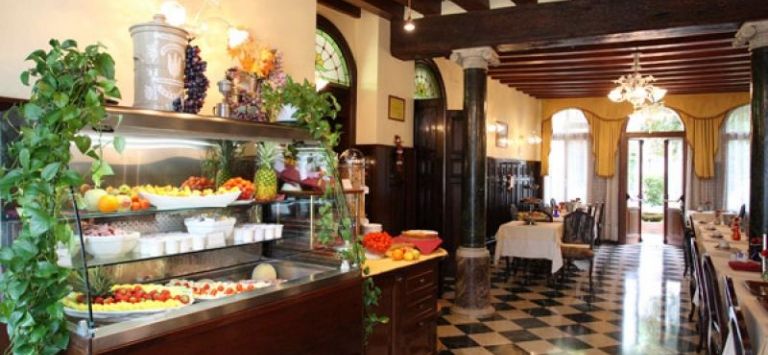 Pensione Accademia - Villa Maravege