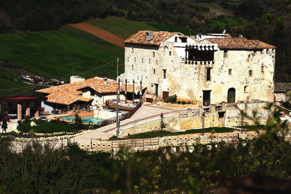 Castrum Resort