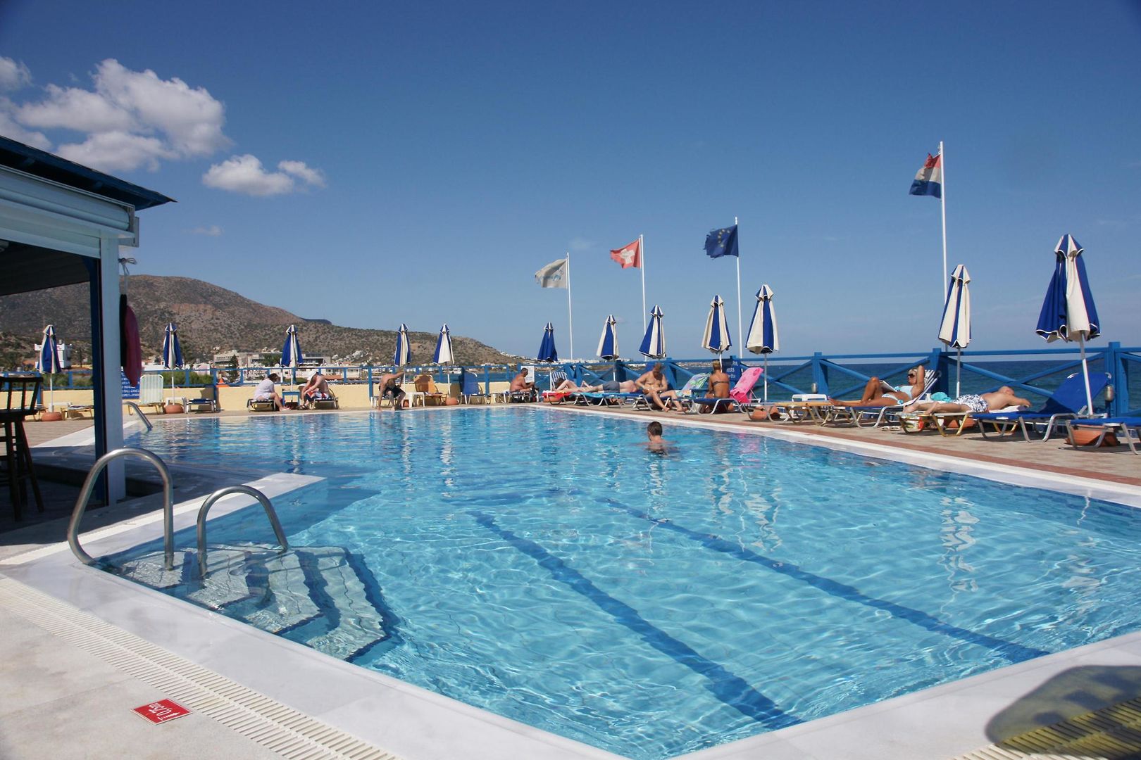 Christiana Beach Hotel