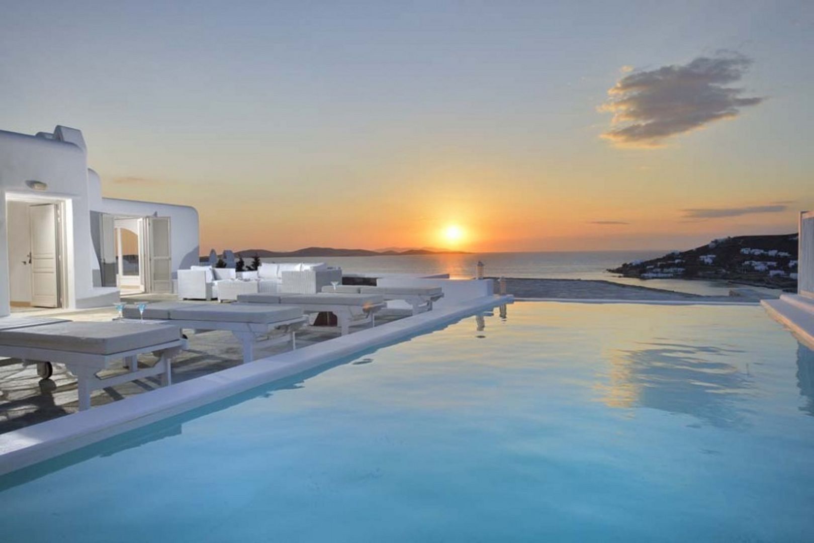 Amazon Mykonos Resort & Spa