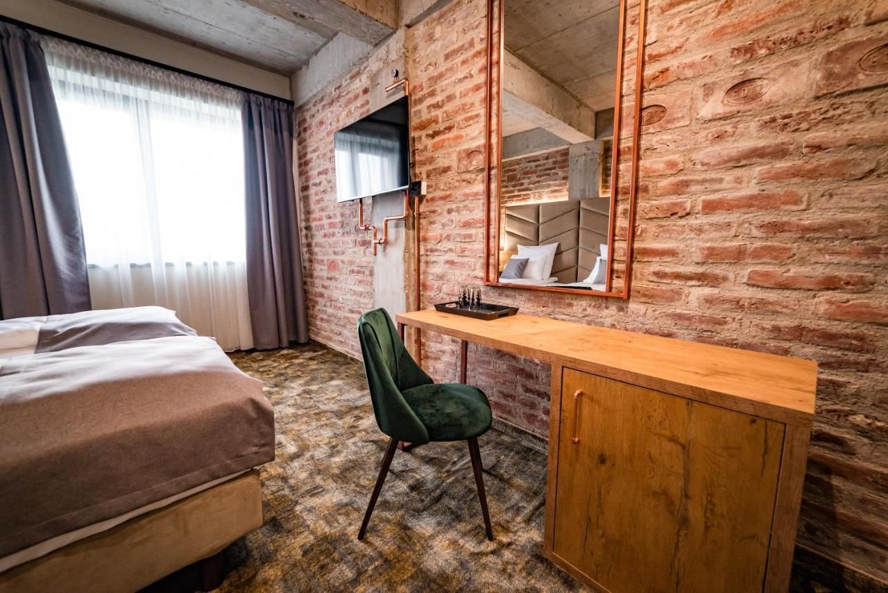 Mustang Boutique Rooms