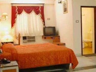 Chandra Inn
