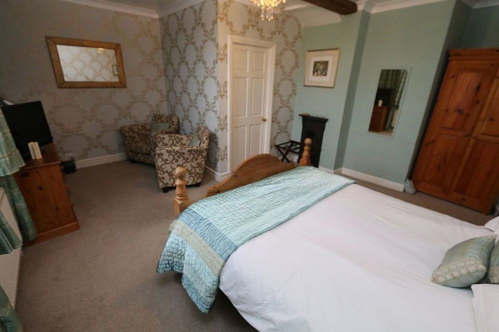 Ternhill Farm House
