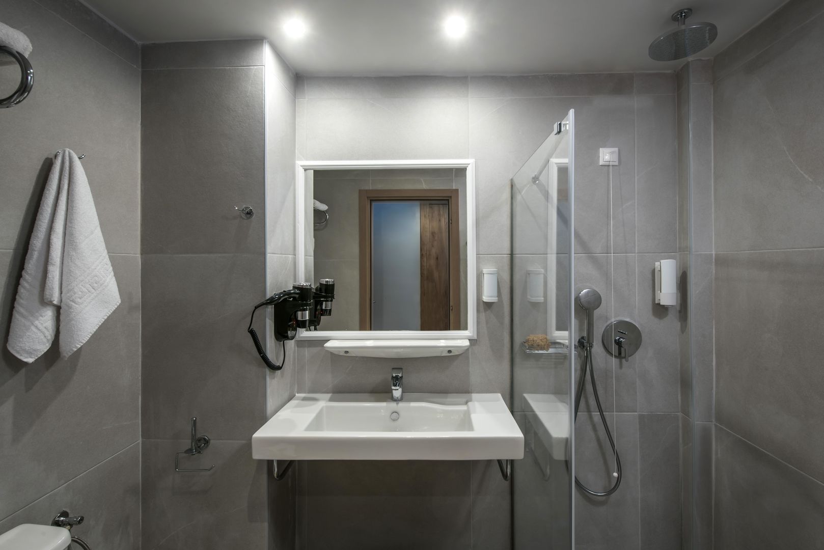 Mistral Mare Hotel
