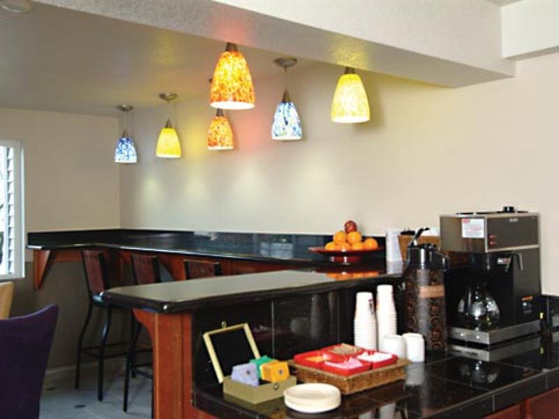 District Hotel by OYO Portland Convention Center