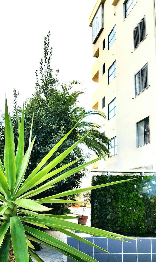 Hinterland Hotel