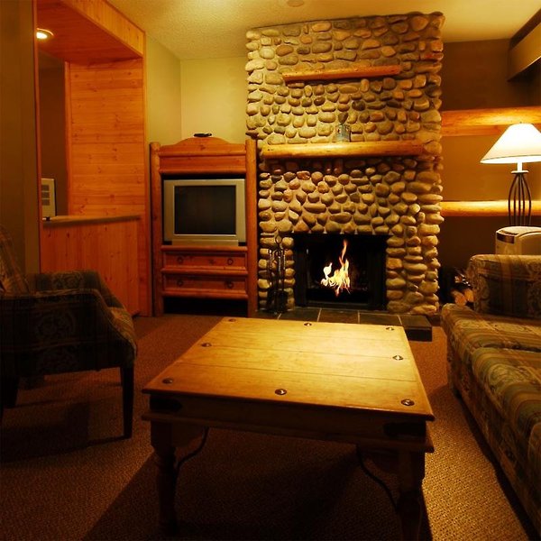 Tonquin Inn