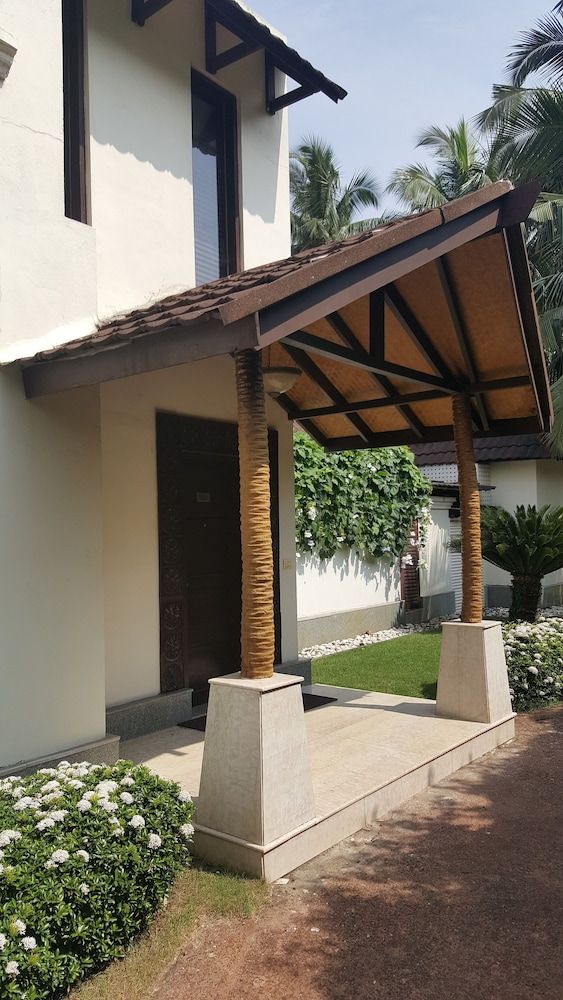 The LaLit Resort & Spa Bekal