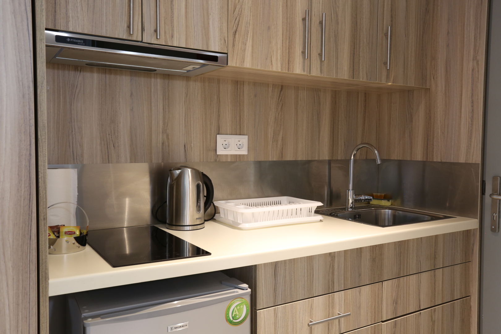 Dionysos Hotel & Suites