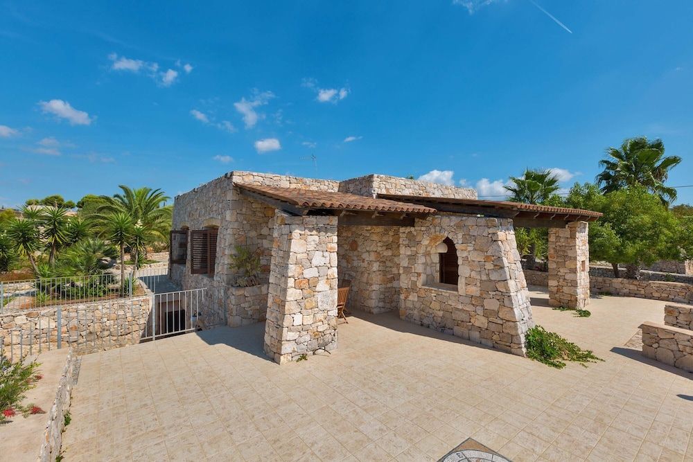 Villa Mila by BarbarHouse