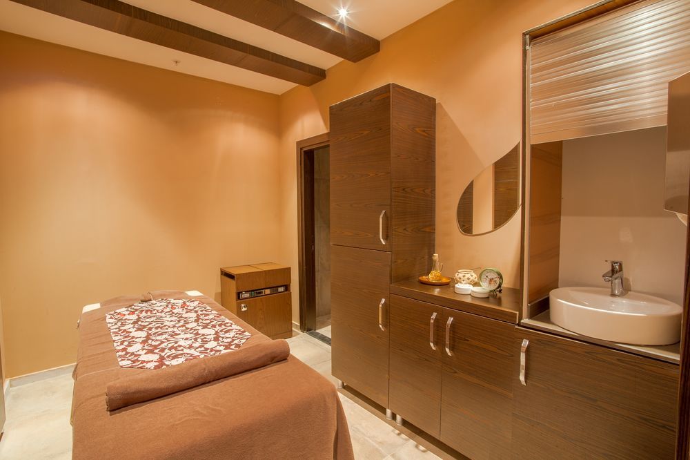 SKY Business Hotel