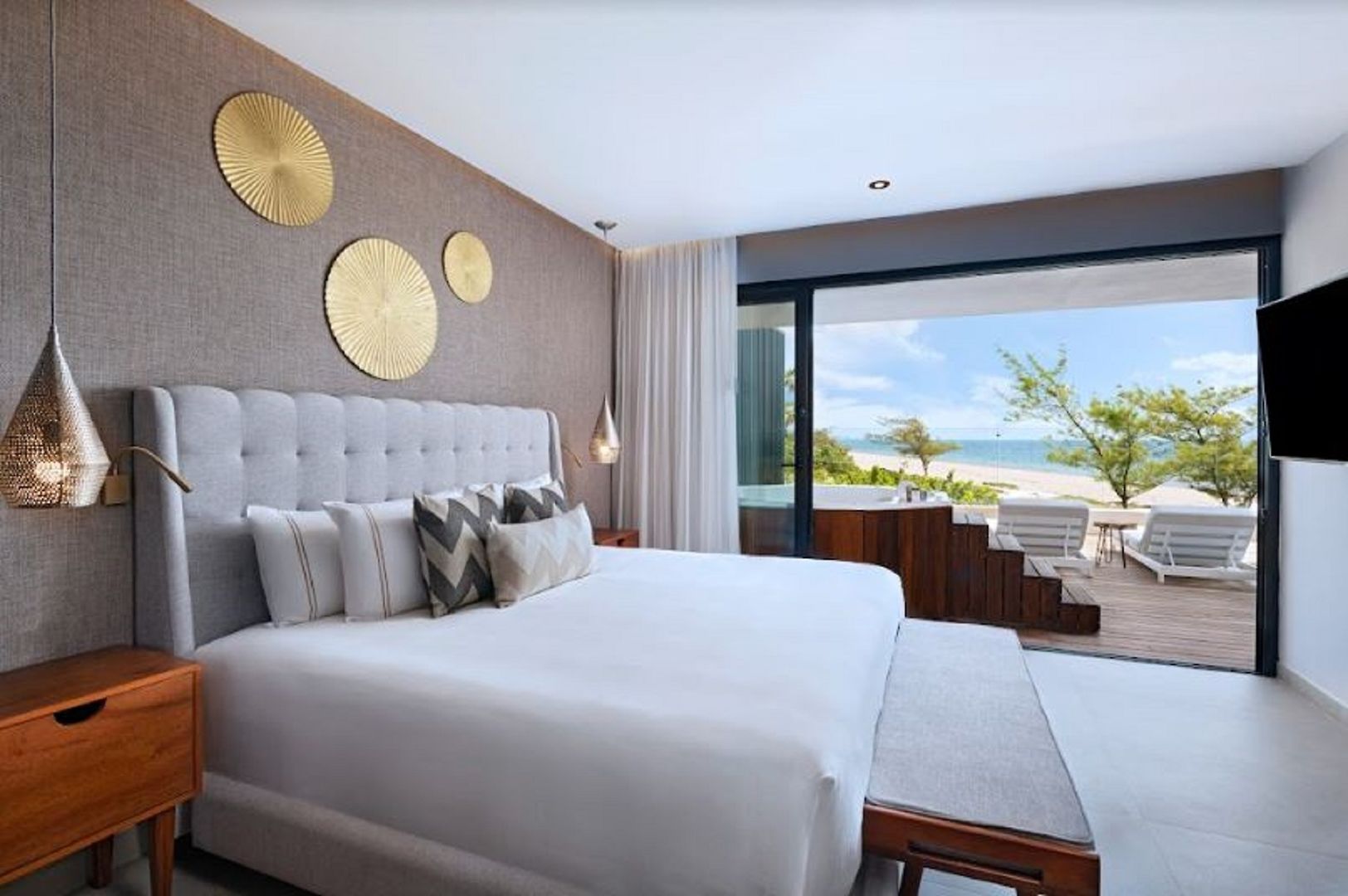 The Fives Oceanfront