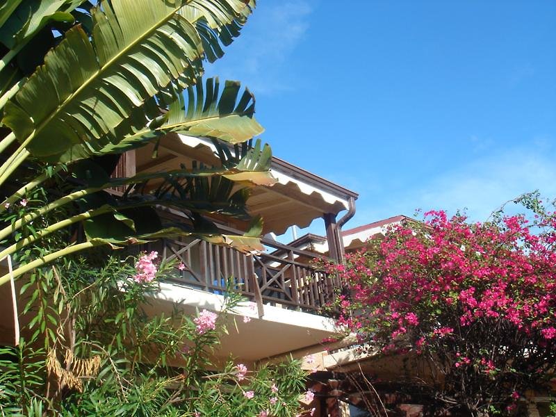 Captain Oliver's Resort