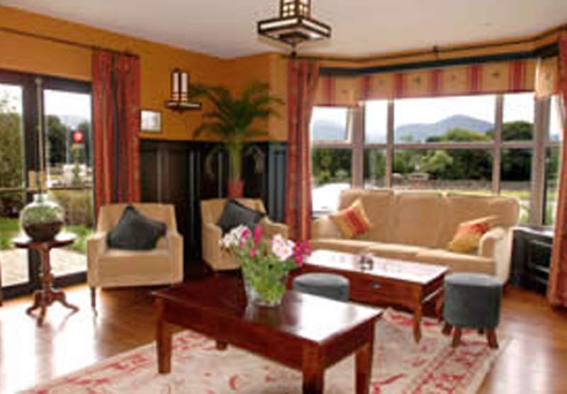 Victoria House Hotel