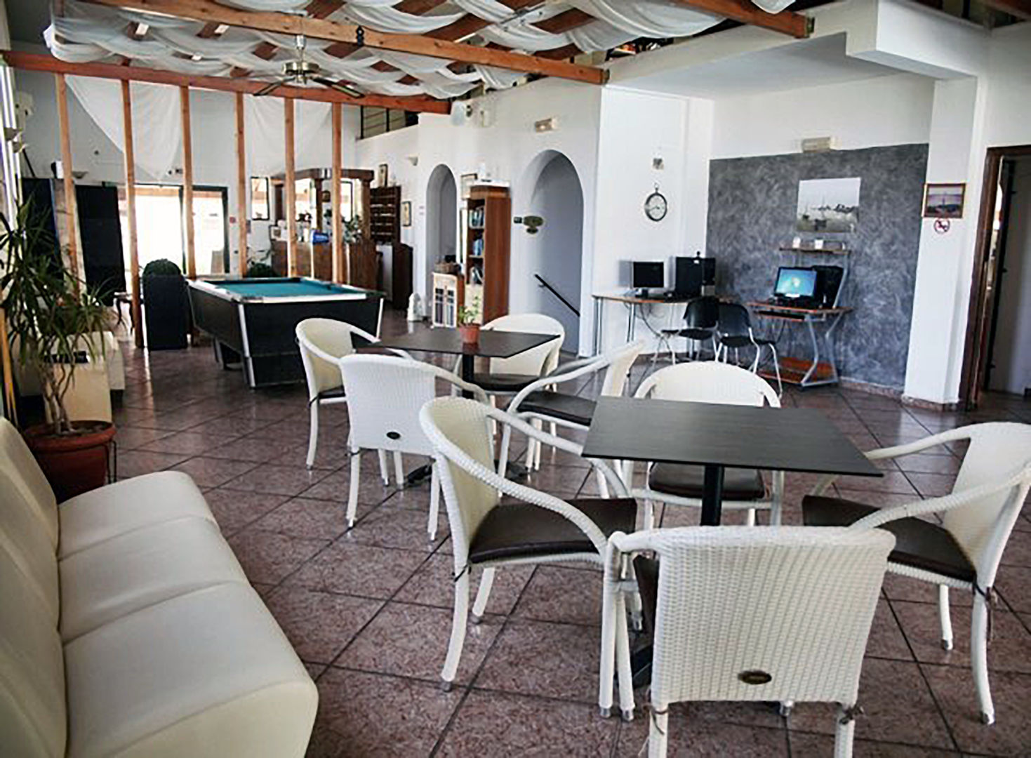 Monika Hotel
