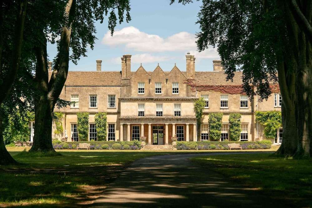 Lucknam Park, Emblems Collection
