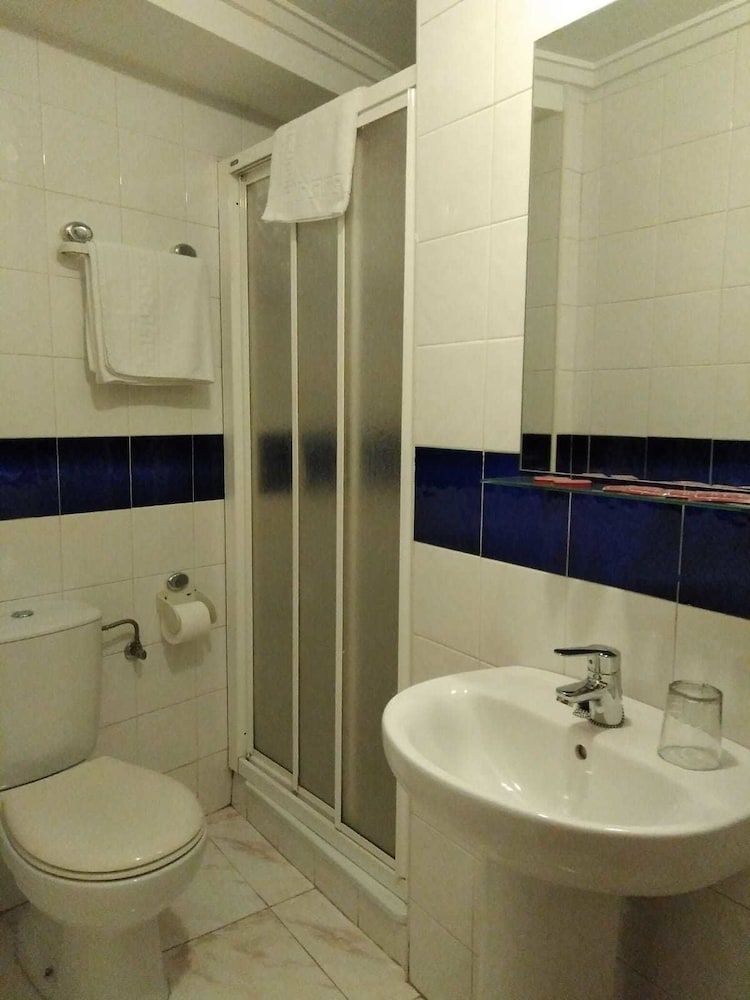 Hotel Arcea Río Caudal