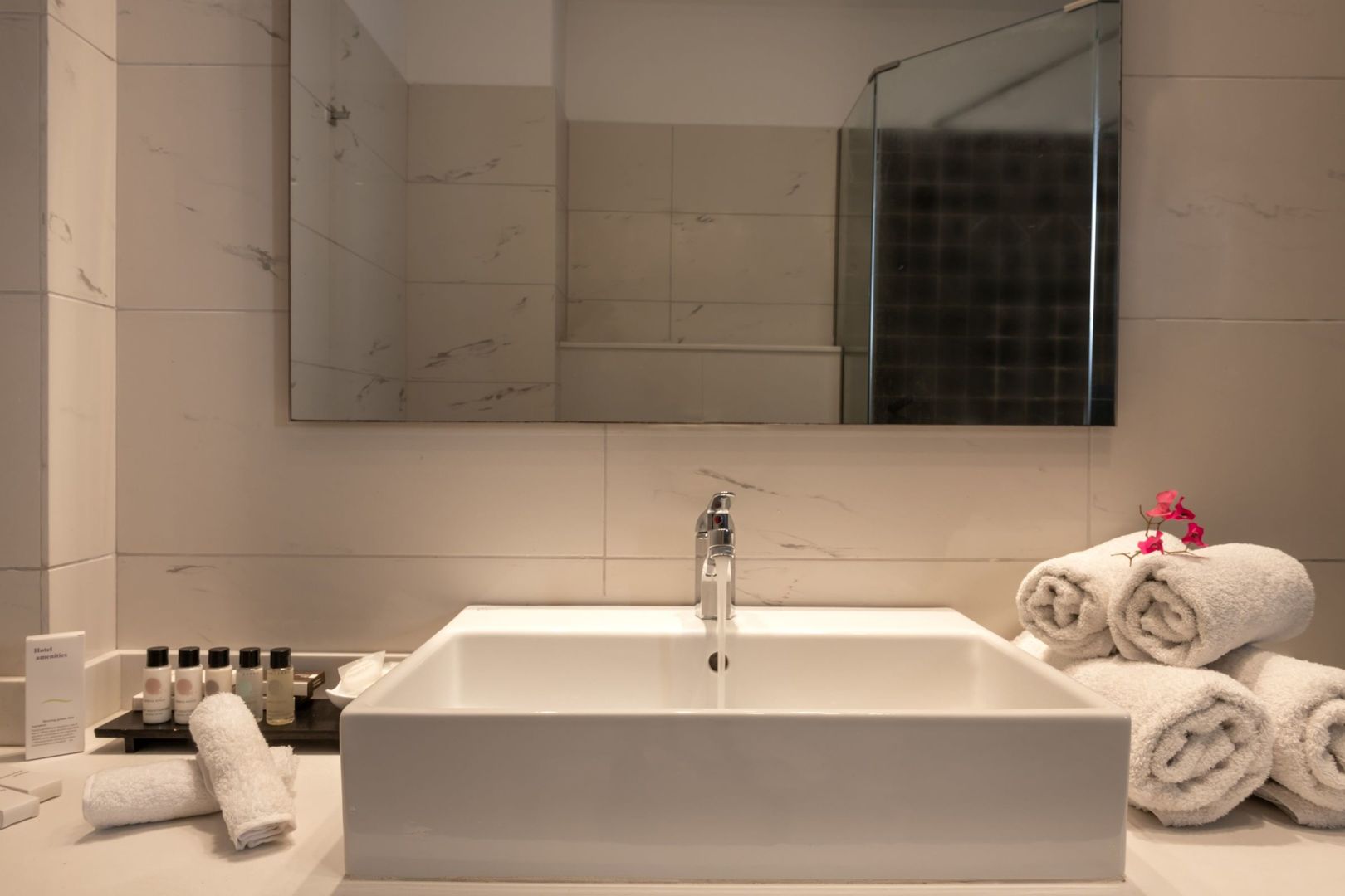 Splendour Hotel & Suites