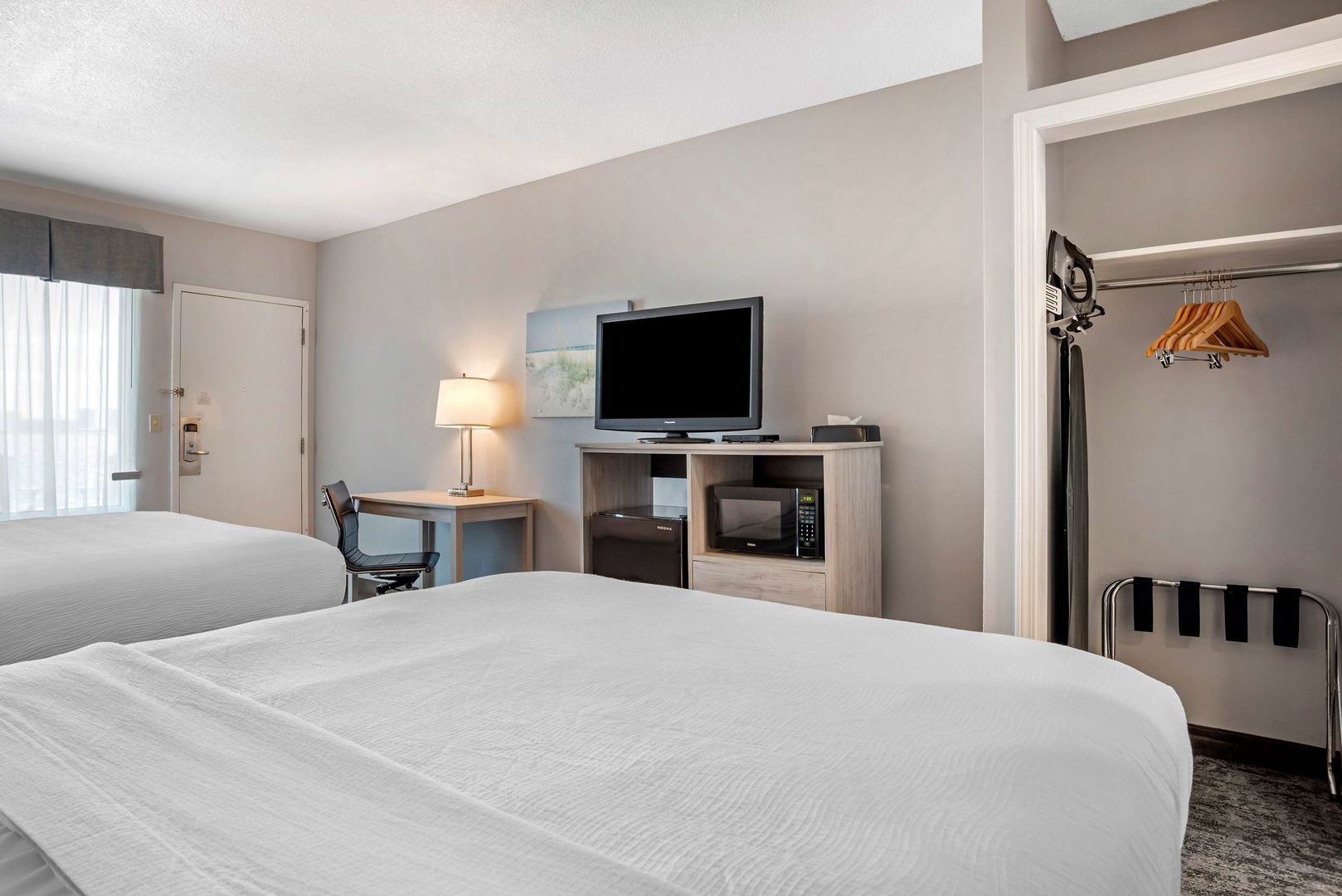Best Western Navarre Waterfront