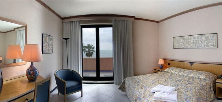 Palm Beach Club