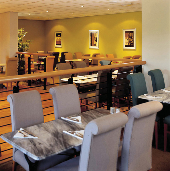 Redwood Hotel & Country Club